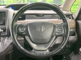 【純正革巻きステアリング】上質な革を使用することで、手にしっかり馴染みとても運転しやすいハンドルです♪