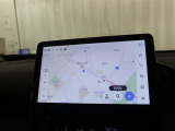 純正ナビを装備。タッチパネル式で使いやすく、お出かけもラクラクです。