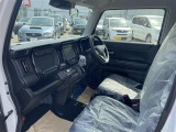 届出済未使用車 X 4WD スマートキー スペアキー レーダーブレーキ クルーズコントロール シートヒーター