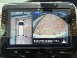 バック時に自車の真後ろの映像&上から見下ろした映像を映してくれますのでラクラク駐車が可能です(^_^)-☆