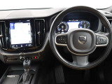操作性の良いダッシュボードと運転席周り