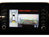 車両を上から見たような映像表示するパノラミックビューモニター付き!