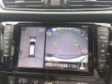 日産純正ディーラーオプションナビMM516D-L、8インチナビ。アラウンドビューモニター装備、上空から見下ろしたような映像などで駐車や狭い道でのすれ違いをサポートしてくれます。
