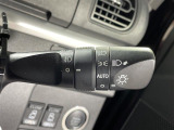 【オートライト(AUTO)】外の明るさをシステムが感知して、自動でヘッドライトが点灯します!ヘッドライトをつけ忘れを防ぐ便利機能です。
