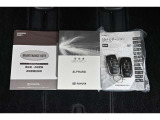 キーを取り出さずにドアを施錠&解錠。クルマの始動も可能です。