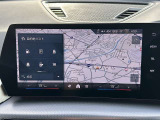 BMWを熟知したメカニックによる、360度の納車前点検。ドイツ本国と同様の教育・訓練を受けたメカニックが徹底的に点検、整備した後にお客様にお引渡しします。