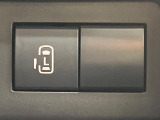【パワースライドドア】スマートキーや運転席のスイッチでスライドドアの開閉が可能♪電動だから力を入れてドアを開ける必要が無く、小さいお子様でも、重い荷物を持っている時もラクに開け閉めできます♪