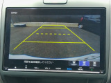 リアカメラが装備されています。バックにいれるだけでナビ画面に映ります。後方の安全確認や、狭い駐車場での車庫入れ、雨の日や夜間などに便利です。安全、安心にバックするためには必須アイテムですね。