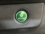 ★ECONスイッチ★ エコドライブを加速しよう!スイッチをONにすると、運転の仕方によるロスを抑え込み燃費をよくするようクルマが頑張ります(*^ー^*)燃費向上にチャレンジ♪