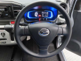 ぜひ展示車の運転席に座ってみてください。