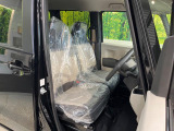 運転席シート廻りは使用感も少なく、良好な状態となっています。丁寧に使われていたことがよくわかりますね。
