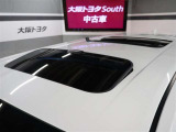 お子さまも大人も誰でも楽しめるサンルーフ付きです! 晴れた日には是非スライドオープンさせて風を切りながら、気持ちの良いドライブを皆様でお楽しみください♪