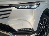 【シーケンシャルターンランプ付きLEDヘッドライト】人気の『流れるウィンカー』付きのLEDヘッドライトを装備♪高級感はもちろん、点灯時は存在感たっぷりで他車からも認識されやすく安心です。