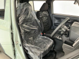 【運転席・助手席】内装ルームクリーニング済みです。しっかり綺麗にしていますので、是非、お確かめください。車に自信があるからこそ、是非一度ご来店頂き内外装も見てもらえると幸いです。