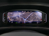 デジタルメーターは表示を変えることが出来ます。地図をメーターのセンターに表示することも可能です。