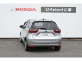 F  I  T  真ん中に アイ がある車です