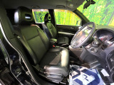 運転席シート廻りは使用感も少なく、良好な状態となっています。丁寧に使われていたことがよくわかりますね。