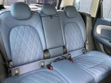 お車の点検、修理も自社整備工場にて対応致します。入庫案内からご来店までサービスアドバイザーと担当営業者でお客様をサポート致します。ご来店、ご連絡をスタッフ一同心よりお待ちしております。