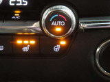 シートヒーター・ステアリングヒーター付いてます。寒い冬の運転も快適です。