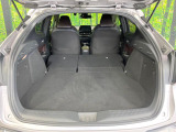 普段のお買い物や通勤、送迎等に十分な荷室スペースを確保しております。セカンドシートを倒すと、大きな荷物の積載も可能です♪