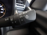オートライト機能装備です!車外の明るさに応じて、自動的にライトの点灯・消灯をしてくれます♪