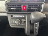 お手入れはラクに、輝きはキレイなままに。愛車の美しい輝きを守る「ボディコーティング」を各種ご用意しております。