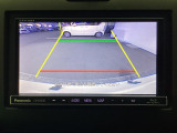 バックモニター付きで、車庫入れやバック時の後方確認をサポート。