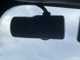 ドライブレコーダーは運転時はもちろんのこと、駐車場内でエンジンを切っている時でも当たった振動を元に電源が自動で入るので当て逃げ防止にもなります。
