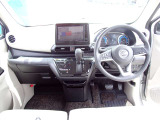 周りが見やすく運転しやすいお車です♪