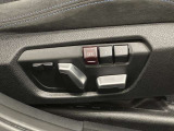 フロント電動シート操作スイッチ