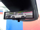 後方をカメラで映し出すスマートルームミラー♪