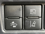 【トヨタセーフティセンス】走行中に前方の車両等を認識し、衝突しそうな時は警報とブレーキで衝突回避と被害軽減をアシスト。より安全にドライブをお楽しみいただけます。