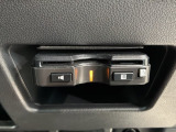 いまや快適なカーライフに欠かせないETCが付いています。