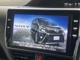 【大画面ナビ】人気の大型10インチナビを装備。存在感のある大画面はインパクト大!ナビ利用時のマップ表示は見やすく、テレビやDVDは臨場感がアップ!いつものドライブがグッと楽しくなります♪