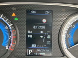 スピードメーター上に運転をサポートする様々な情報を表示してくれます。走行距離は約12900キロです。
