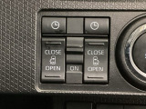【両側パワースライドドア】両側がパワースライドドアになっており、運転席のスイッチやスマートキーでも開閉が可能です!開口部も広いので乗り降りも楽々♪