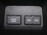 1500Wまで使えるAC100Vコンセント/充電用USB端子