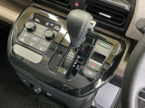 発進時から滑らかに加速する無段階変速のCVTはストップ&ゴーの多い街の中も快適です