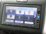 ナビゲーションは純正メモリーナビ(VXM-174CSi)を装着しております。AM、FM、CD、Bluetooth、ワンセグTVがご使用いただけます。初めて訪れた場所でも安心ですね!