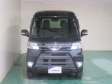 明度の高いLEDヘッドライトで、夜間の運転も安心です。