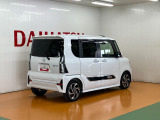 右後ろから