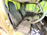 運転席シート廻りは使用感も少なく、良好な状態となっています。丁寧に使われていたことがよくわかりますね。