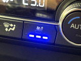 【シートヒーター&ベンチレーション】夏場は涼しい風でお尻や背中の熱やムレを防ぎ、冬はエアコンよりも早く温まってポカポカに!季節を問わず快適に過ごせます。