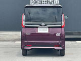 リヤゲートは天井が高い車なので開口面積が広く自転車などの大きな荷物の積み込みもらくになりますよ。