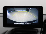 【バックカメラ】モニターに後方の映像が映つり出すので、死角の障害物の早期発見や駐車に協力してくれます。