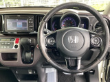 お客様に安全で快適なカーライフをお送りいただくために、中古車にも高いレベルの品質基準を設け、その基準に従って、全ての中古車について納車前整備を実施しています。