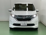 LEDヘッドライトを装備しています。LEDヘッドライトはとても明るく、雨の日や夜間走行も安全・安心です。オートライトコントロール付きで周囲の明るさに応じて自動で点灯・消灯します