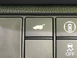 【パワーバックドア】スマートキーや運転席のボタンを押すだけでリアゲートが自動で開閉します!荷物を持っている時や、高い位置にあるバックドアを閉める際に便利な機能です♪