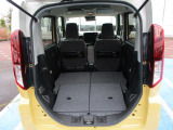 シートは1アクションで簡単に倒せます