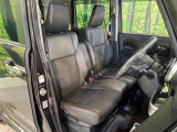 運転席シート廻りは使用感も少なく、良好な状態となっています。丁寧に使われていたことがよくわかりますね。
